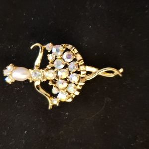 Sweet ballerina brooch